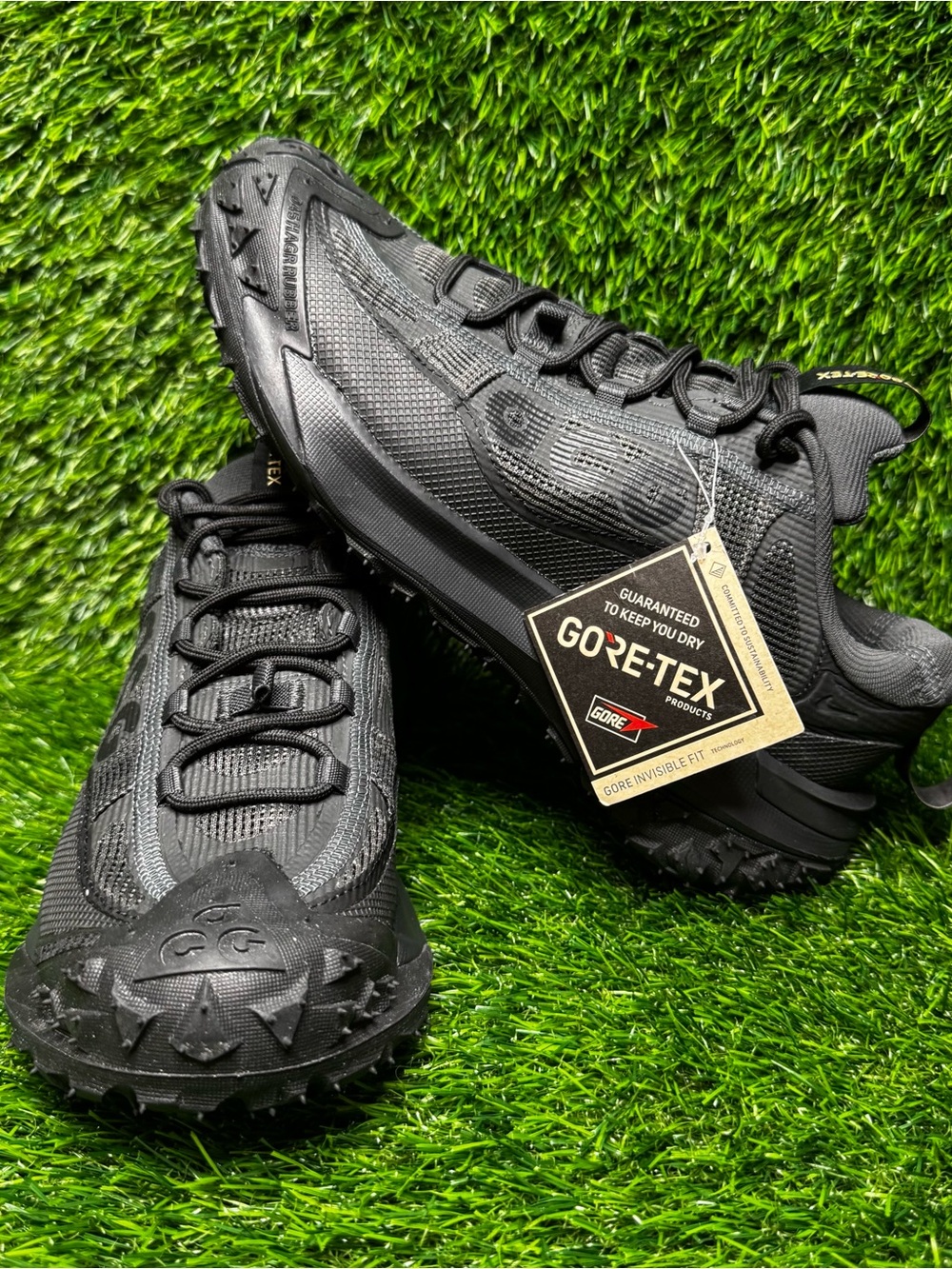 Size 8 Women/6.5 Men - Nike ACG Mountain Fly Low 2 Gore-Tex Black - HF6245-001